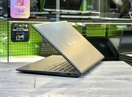 Toshiba Dynabook Pro C50-H-11G 3